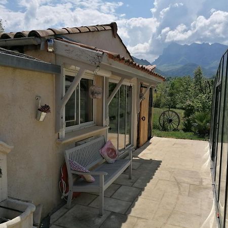 Chambre Avec Jacuzzi Privatif "Le Pecher" Saillans  Exterior foto